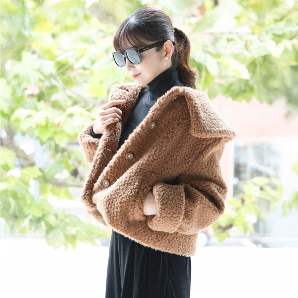 Coat”Daisy Hug”