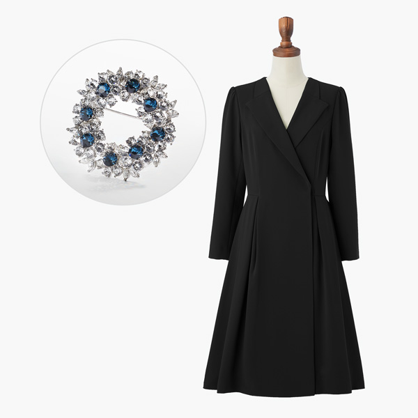 Dress "Lady Catherine" (Black Black) & Brooch "Blue Tiara"